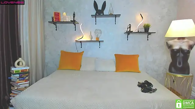 Snapshot of StripBianka chatting on 03.14.25 StripBianka online show from 03.14.25