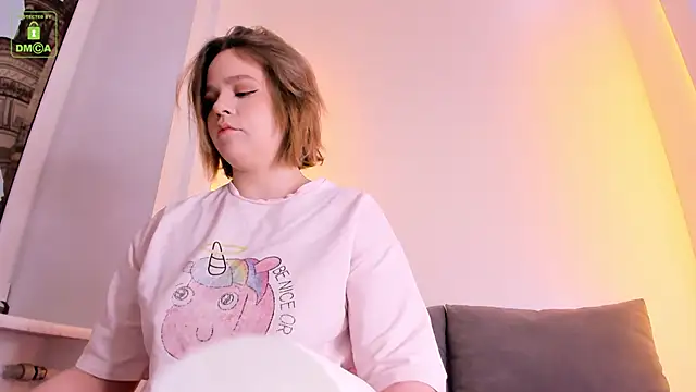 Snapshot of ErikaLust chatting on 03.04.25 ErikaLust online show from 03.04.25