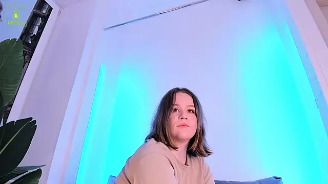 Snapshot of ErikaLust chatting on 10.14.25 ErikaLust online show from 10.14.25