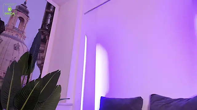 Snapshot of ErikaLust chatting on 11.18.25 ErikaLust online show from 11.18.25