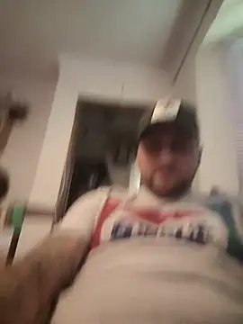 Snapshot of SmallDick___ chatting on 12.17.25 SmallDick online show from 12.17.25