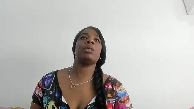 Snapshot of rihanna_abiodun chatting on 06.08.26 rihanna abiodun online show from 06.08.26
