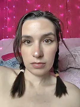Snapshot of Love_Lysa_ chatting on 06.20.26 Love Lysa online show from 06.20.26
