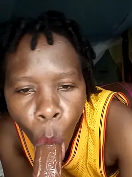 Snapshot of Queentesi chatting on 10.01.25 Queentesi online show from 10.01.25