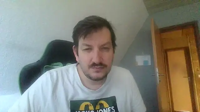 Snapshot of Golffahrer1982 chatting on 10.27.25 Golffahrer1982 online show from 10.27.25