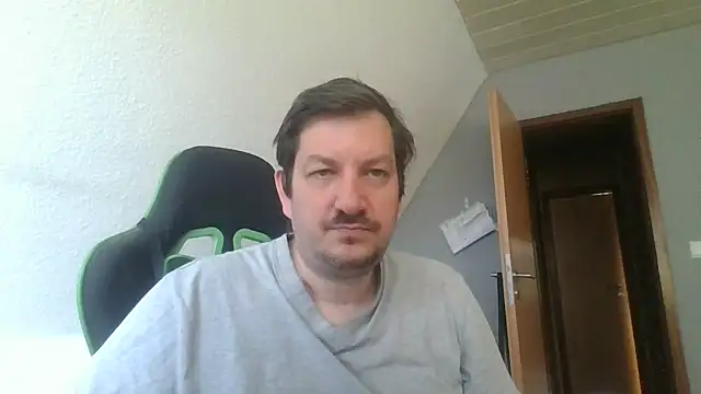 Snapshot of Golffahrer1982 chatting on 06.21.26 Golffahrer1982 online show from 06.21.26