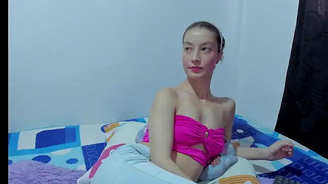 Snapshot of MiiaVolkova chatting on 11.20.25 MiiaVolkova online show from 11.20.25