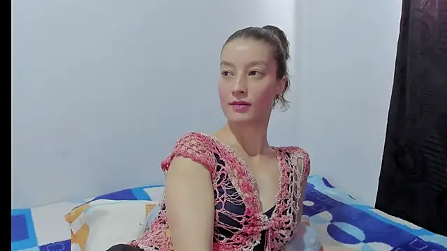 Snapshot of MiiaVolkova chatting on 11.24.25 MiiaVolkova online show from 11.24.25