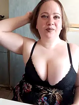 Snapshot of D_Marinna chatting on 03.04.25 D Marinna online show from 03.04.25