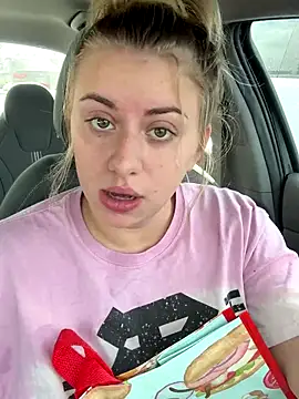 Snapshot of nicolesugarr chatting on 10.27.25 nicolesugarr online show from 10.27.25