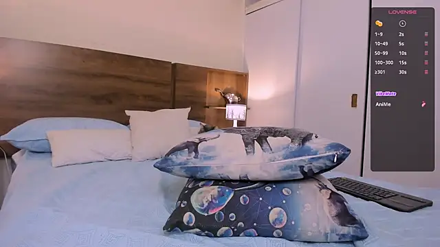 emily adams01 online show from 03.14.25