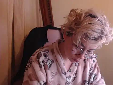 Snapshot of diane_fergusson chatting on 03.21.26 diane fergusson online show from 03.21.26