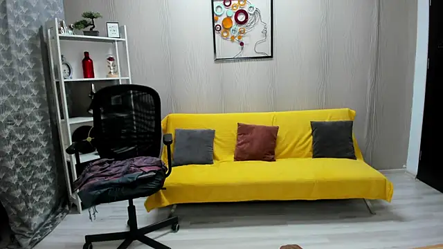 Cassandra Hotty online show from 06.25.26