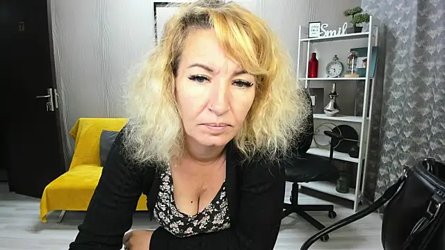 Cassandra Hotty online show from 07.30.26