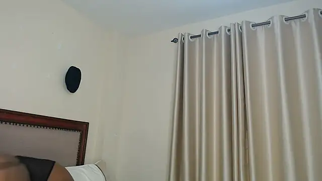 NIKKIE LOVE online show from 07.25.26