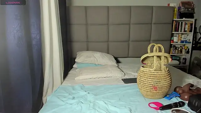 suhaila suus online show from 03.22.26