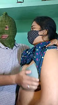 Snapshot of hotty_Sexy-couple chatting on 12.17.24 hotty Sexy-couple online show from 12.17.24