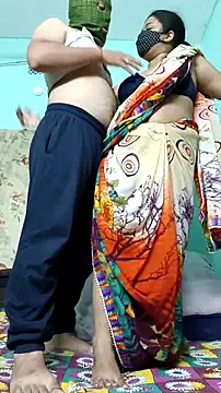 Snapshot of hotty_Sexy-couple chatting on 02.24.25 hotty Sexy-couple online show from 02.24.25