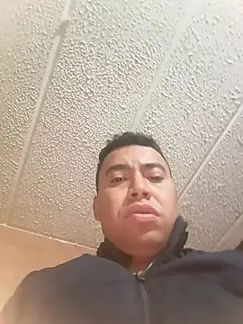 Snapshot of Diego_leon27 chatting on 02.14.25 Diego leon27 online show from 02.14.25