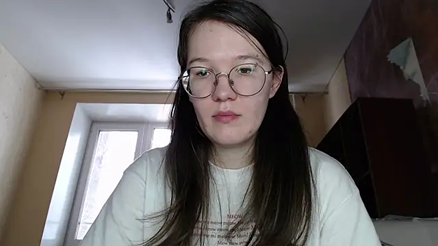 Snapshot of MiriamOr chatting on 02.23.25 MiriamOr online show from 02.23.25