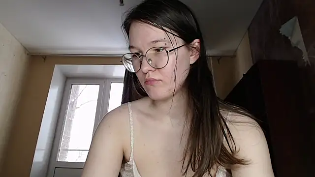 Snapshot of MiriamOr chatting on 02.24.25 MiriamOr online show from 02.24.25