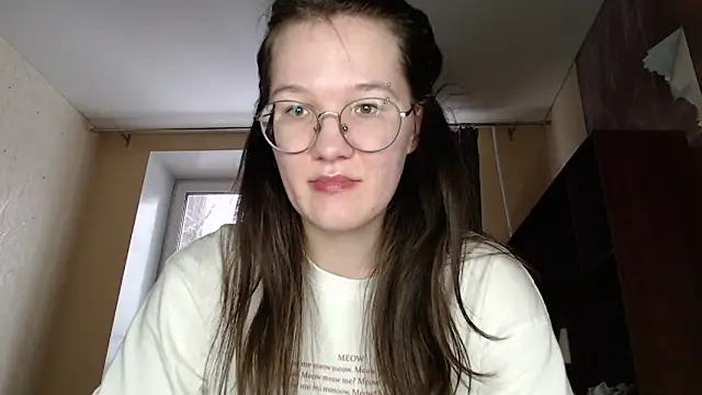 Snapshot of MiriamOr chatting on 02.26.25 MiriamOr online show from 02.26.25