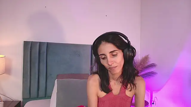 Nina Cavaali online show from 10.01.25