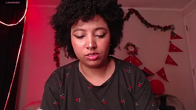 Snapshot of michell_bling1 chatting on 12.30.24 michell bling1 online show from 12.30.24