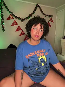 Snapshot of michell_bling1 chatting on 01.03.25 michell bling1 online show from 01.03.25