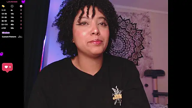 Snapshot of michell_bling1 chatting on 03.02.25 michell bling1 online show from 03.02.25