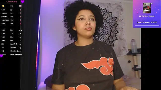 Snapshot of michell_bling1 chatting on 03.23.25 michell bling1 online show from 03.23.25