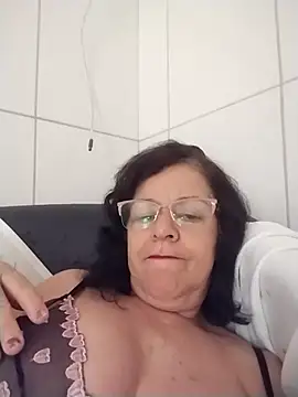 Snapshot of mariy522 chatting on 10.11.25 mariy522 online show from 10.11.25