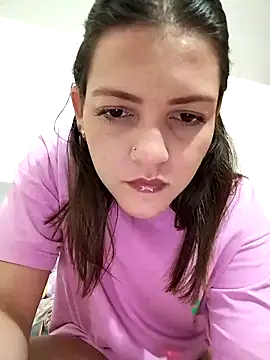 Mia Hampton online show from 03.05.25