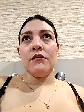 Mia Hampton online show from 09.27.25