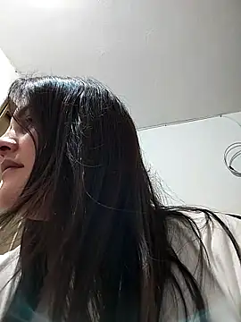 Mia Hampton online show from 11.29.25