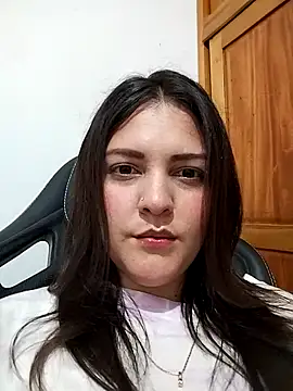 Mia Hampton online show from 12.02.25