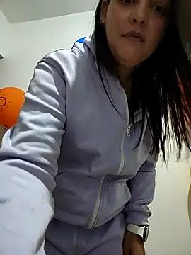 Mia Hampton online show from 02.26.26