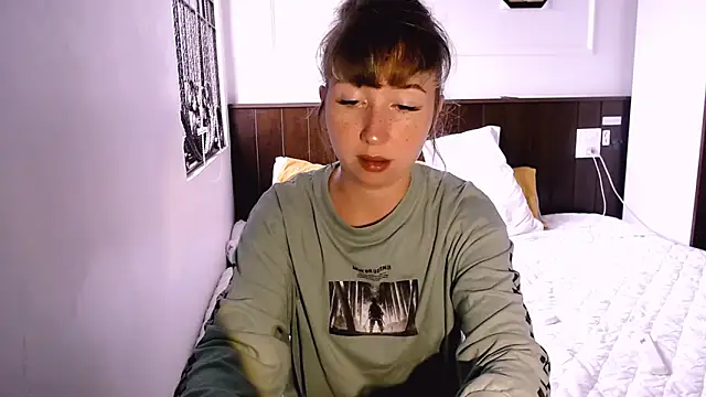 Snapshot of Cosmo_Riri chatting on 03.09.25 Cosmo Riri online show from 03.09.25