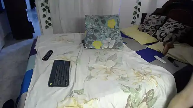 ivonne  hott1 online show from 06.17.26
