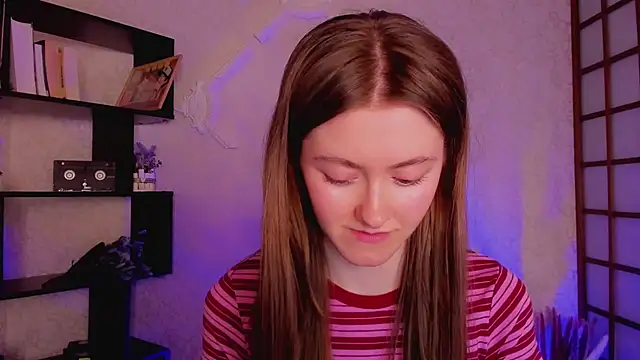 KateCuddle online show from 01.15.25