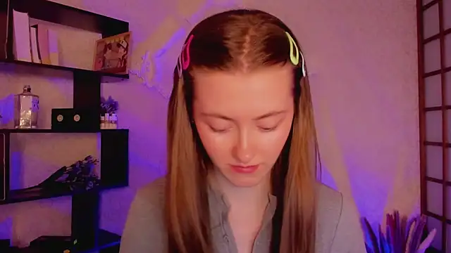 KateCuddle online show from 01.29.25