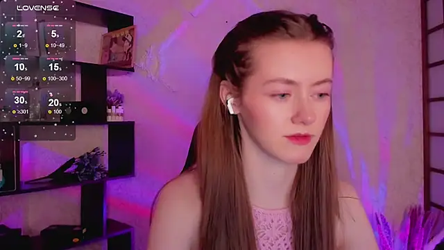 KateCuddle online show from 01.30.25