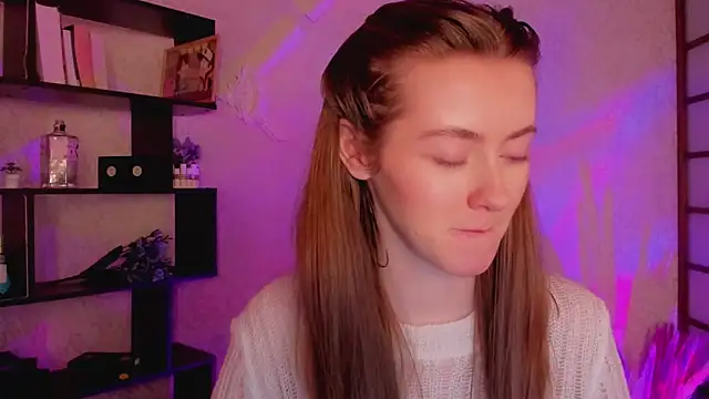 KateCuddle online show from 01.30.25