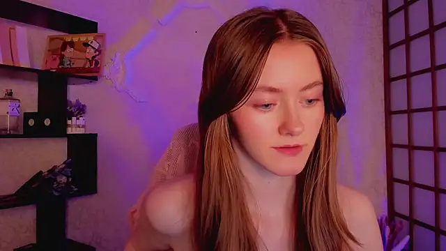 KateCuddle online show from 02.04.25