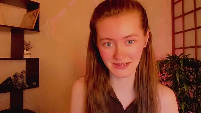 KateCuddle online show from 03.13.25