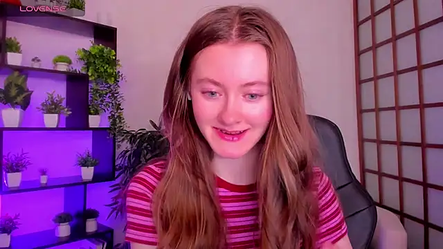 KateCuddle online show from 11.25.25