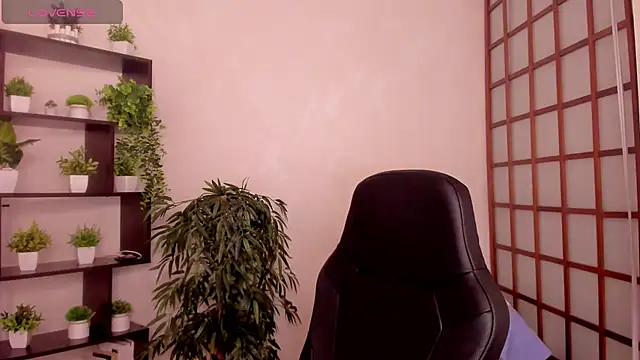 KateCuddle online show from 05.28.26