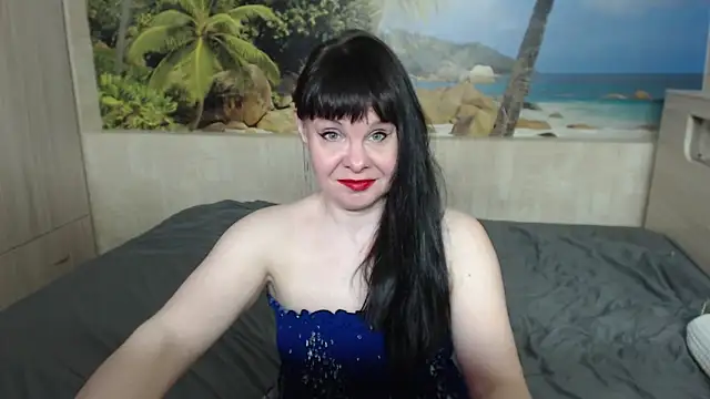 Snapshot of Aphelandra chatting on 01.24.25 Aphelandra online show from 01.24.25