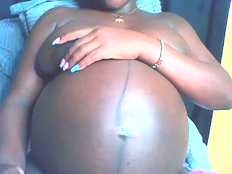 Snapshot of EboniesBelle chatting on 06.25.26 EboniesBelle online show from 06.25.26