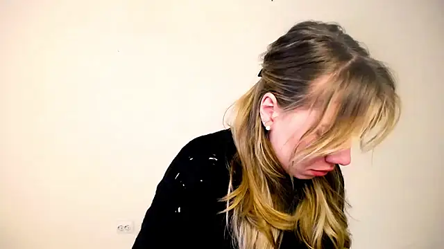 Sport Tall Doll online show from 04.27.26